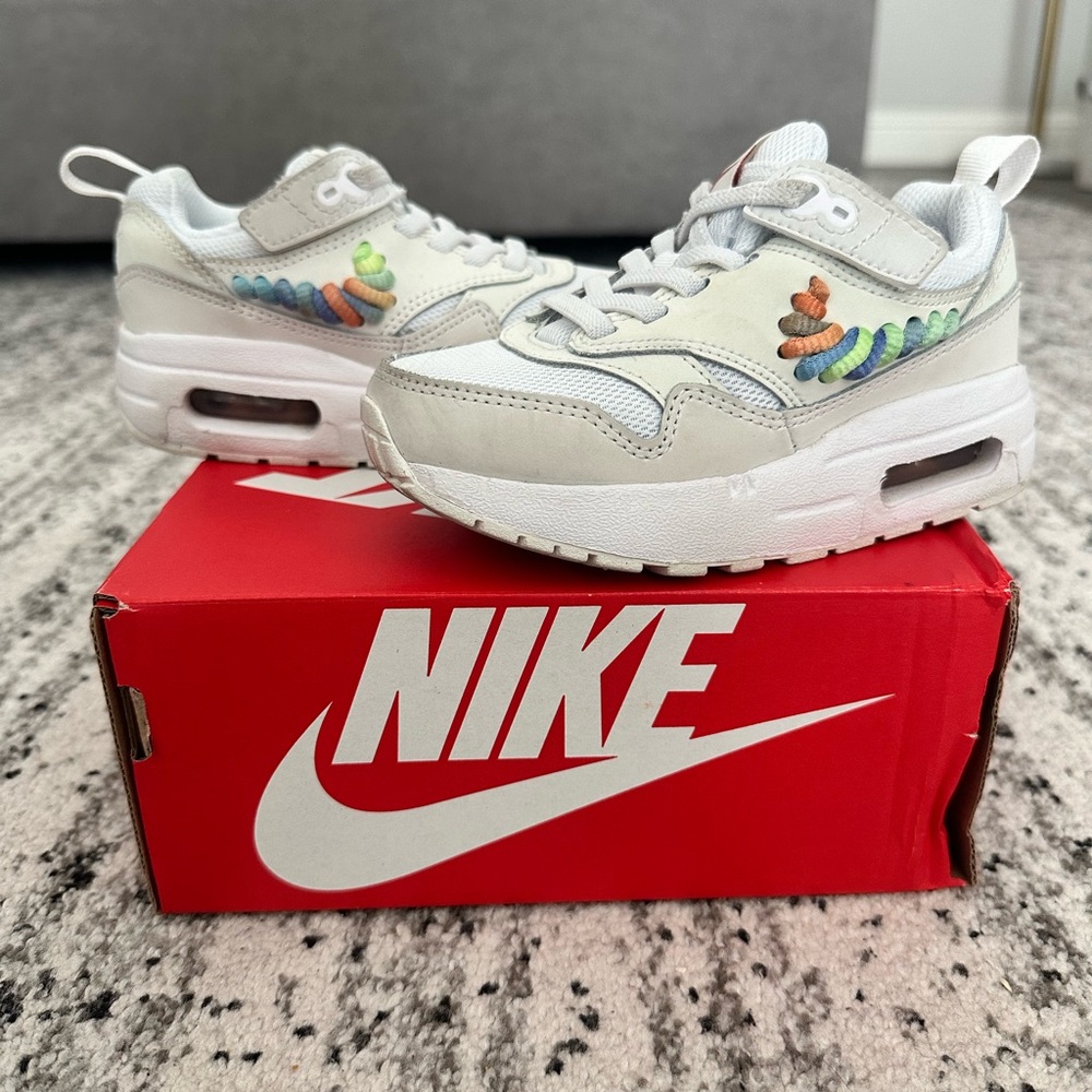 *SOLD* NIKE AIR MAX 1 SE